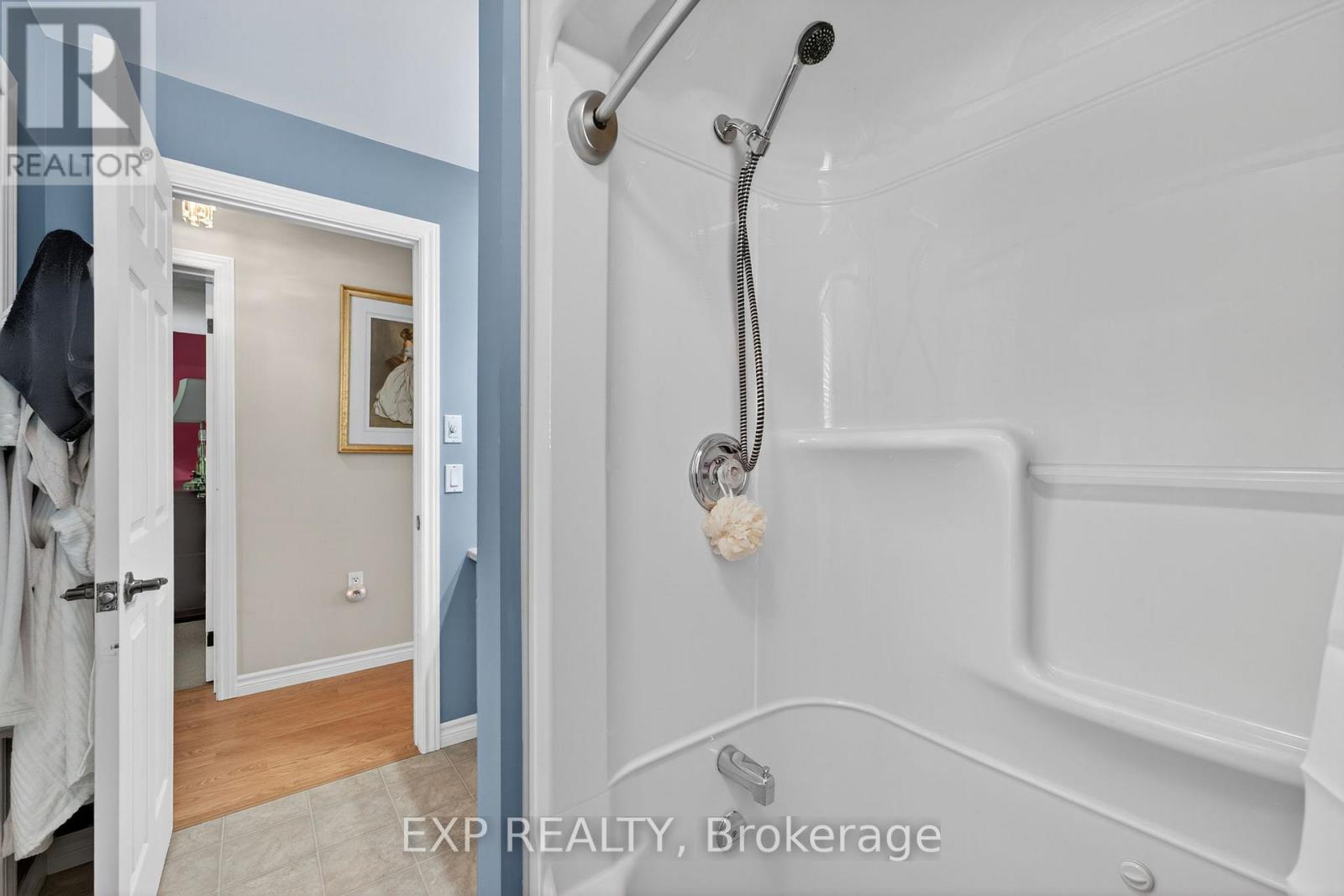 30 Illinois Crescent, Wasaga Beach, Ontario  L9Z 3A8 - Photo 17 - S12250869