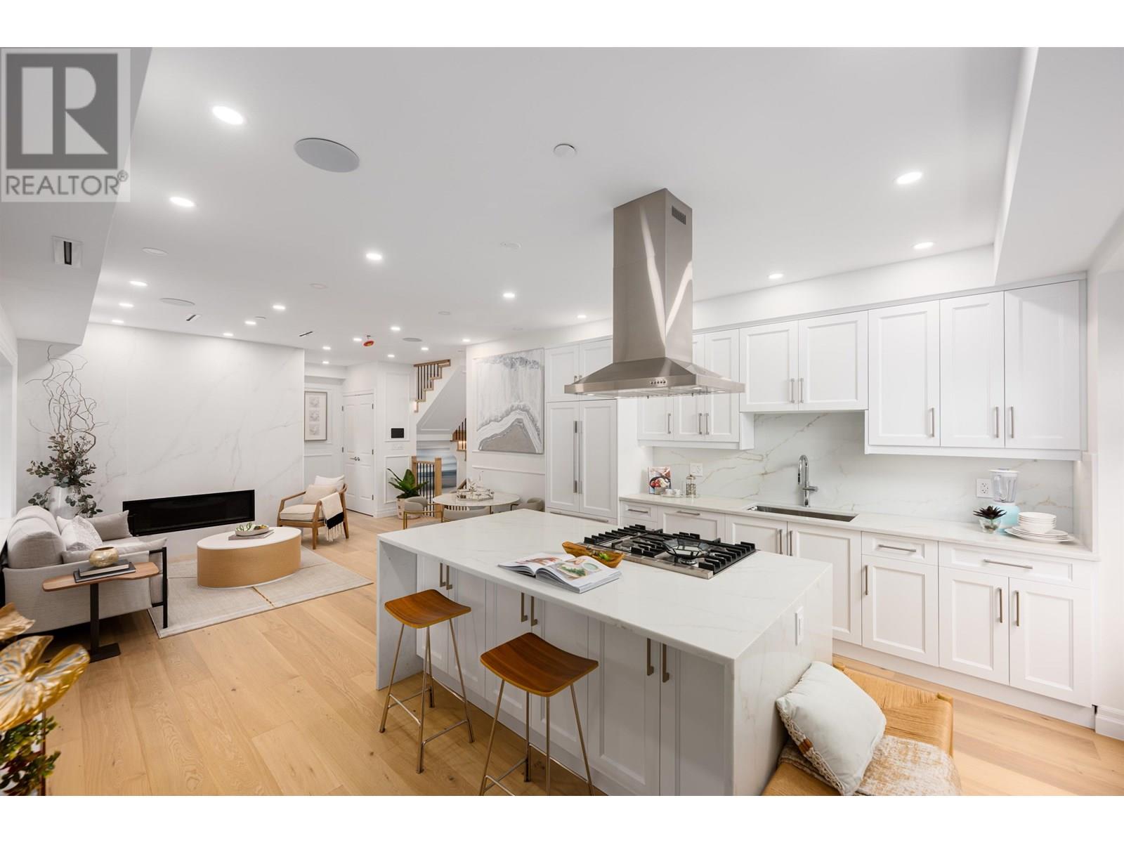 2014 W 15th Avenue, Vancouver, British Columbia  V7V 3P3 - Photo 14 - R3020844
