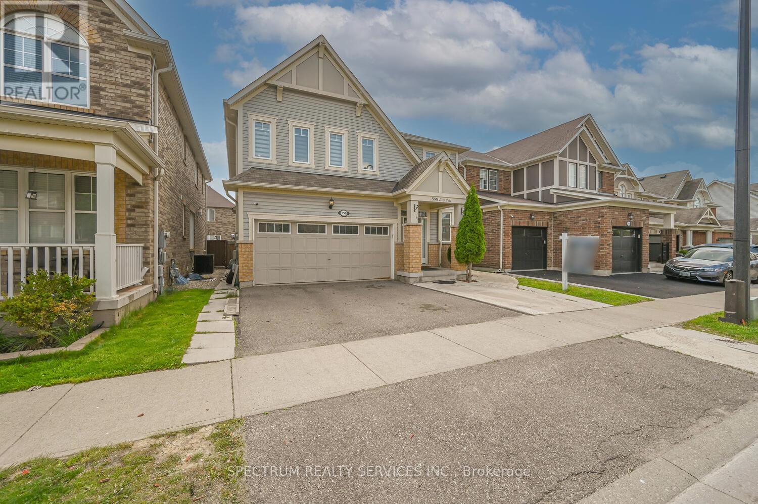 Property at 550 LEAR GATE image 2