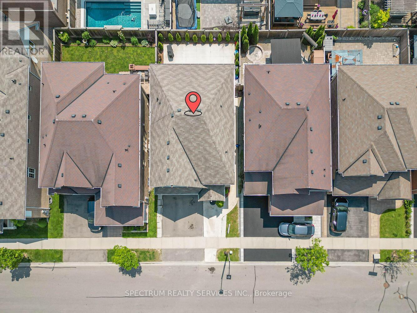 Property at 550 LEAR GATE image 4