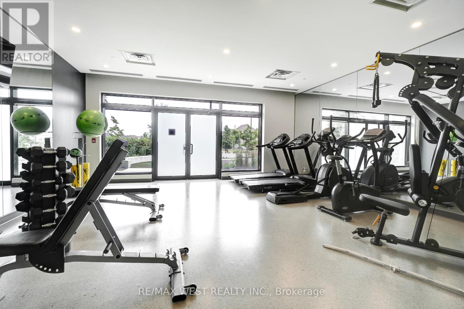 302 - 3285 Carding Mill Trail, Oakville, Ontario  L6M 1S1 - Photo 13 - W12250865