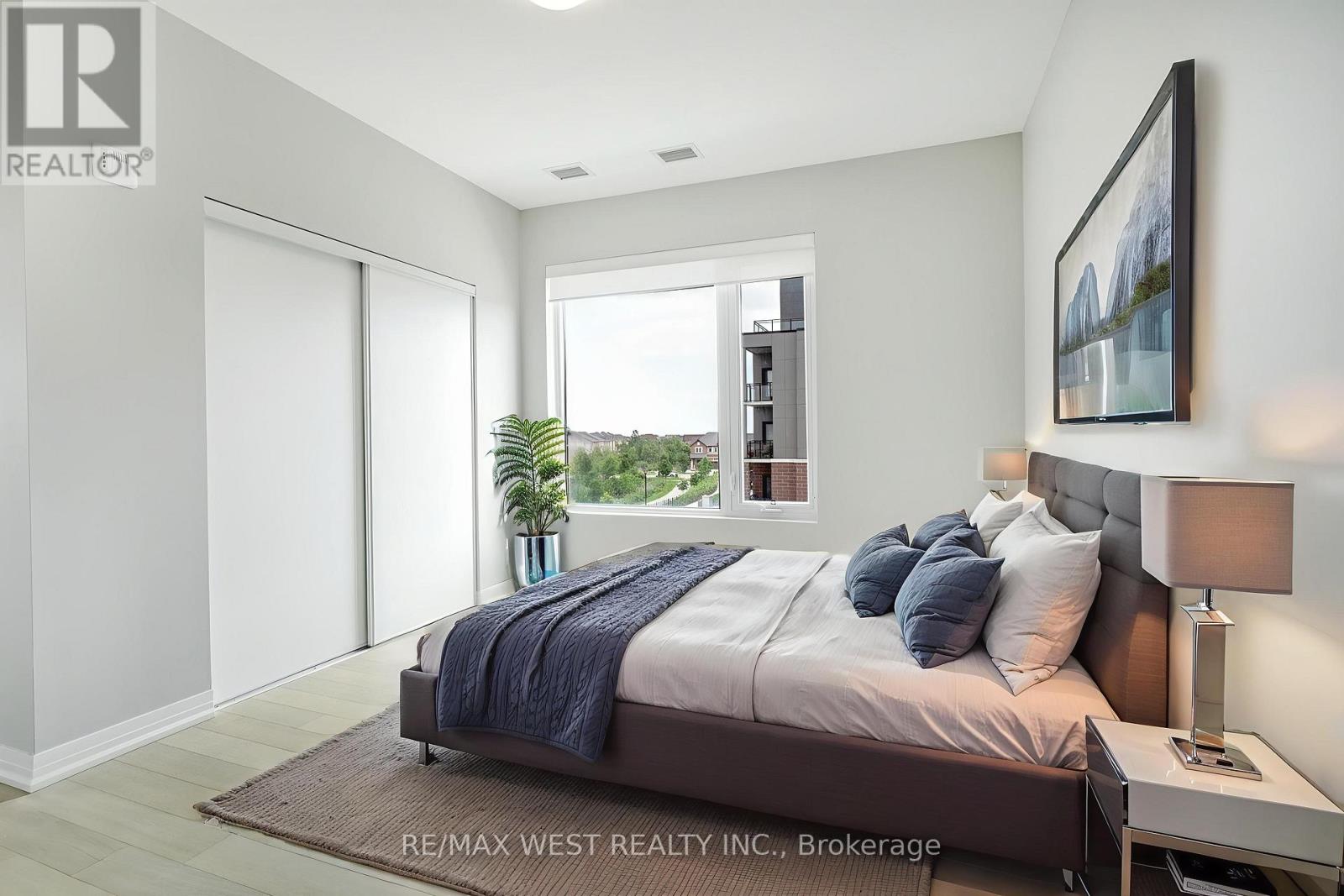 302 - 3285 Carding Mill Trail, Oakville, Ontario  L6M 1S1 - Photo 7 - W12250865