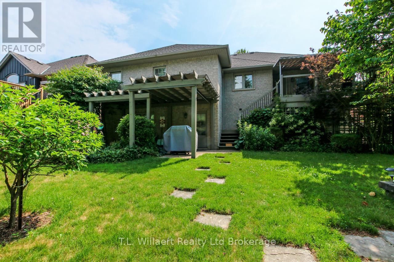 7 Lyndale Road, Tillsonburg, Ontario  N4G 5V9 - Photo 30 - X12250987