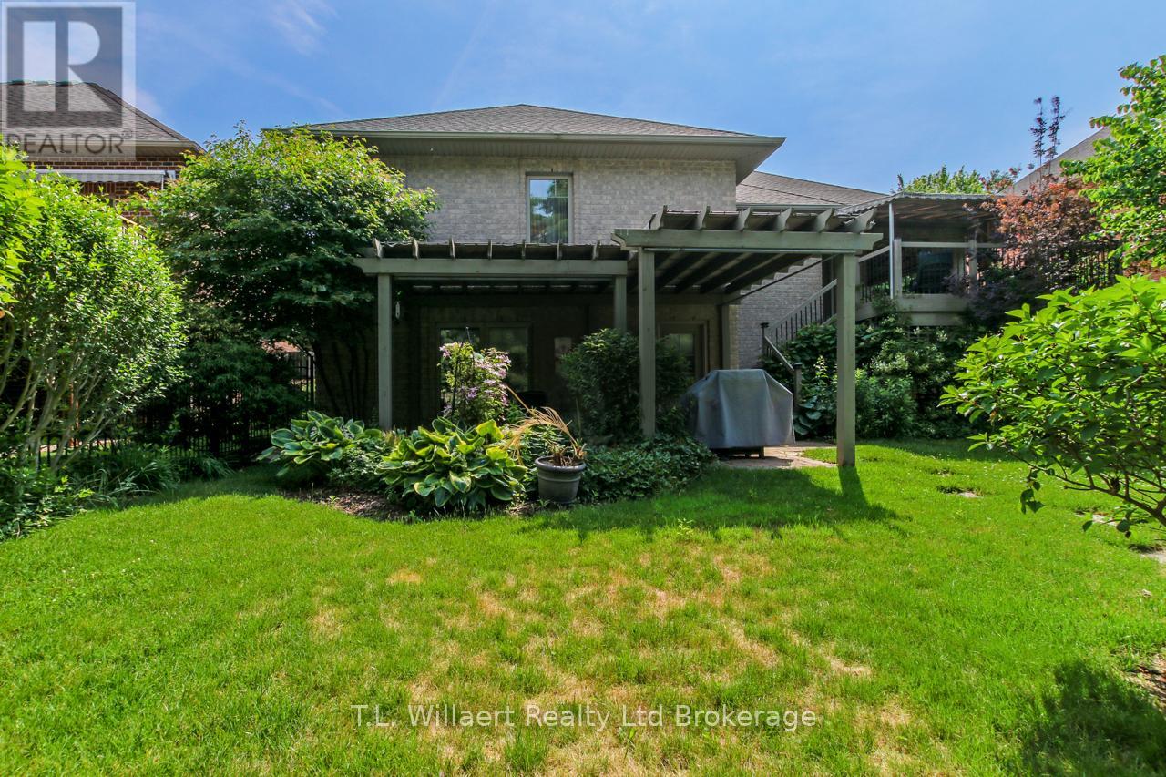 7 Lyndale Road, Tillsonburg, Ontario  N4G 5V9 - Photo 31 - X12250987