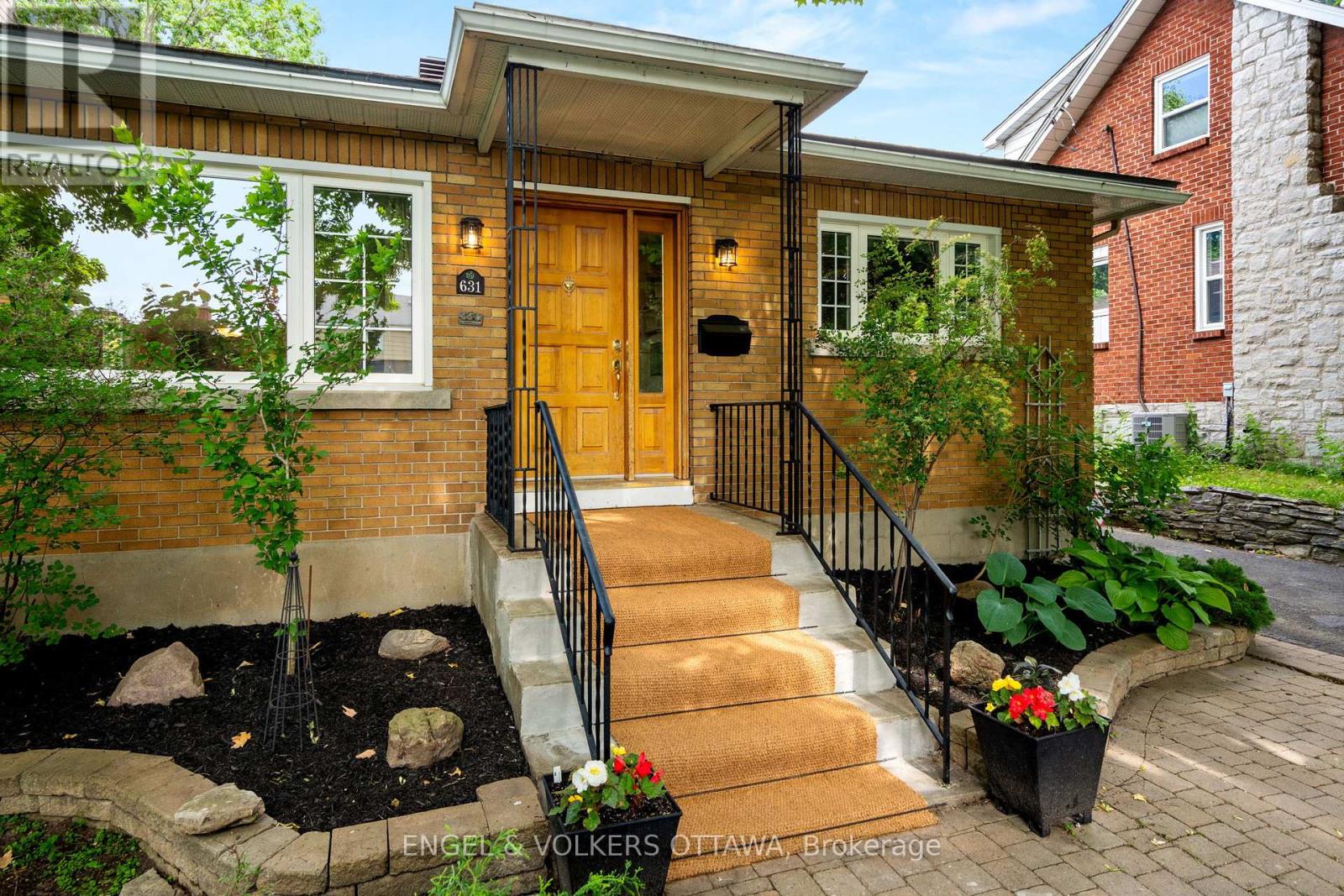 Property at 631 ROWANWOOD AVENUE image 4