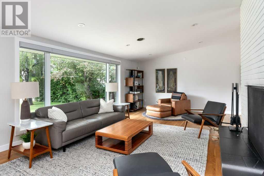 Property at 56 Massey Place SW image 3