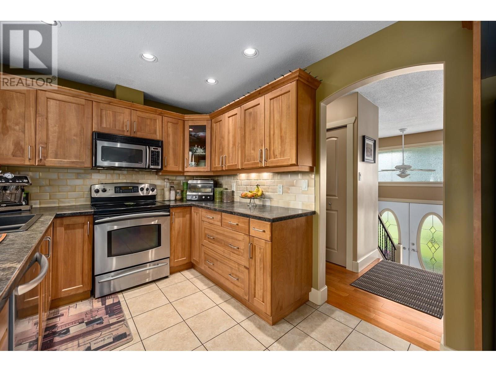 Property at 745 HUNTINGTON Drive image 5
