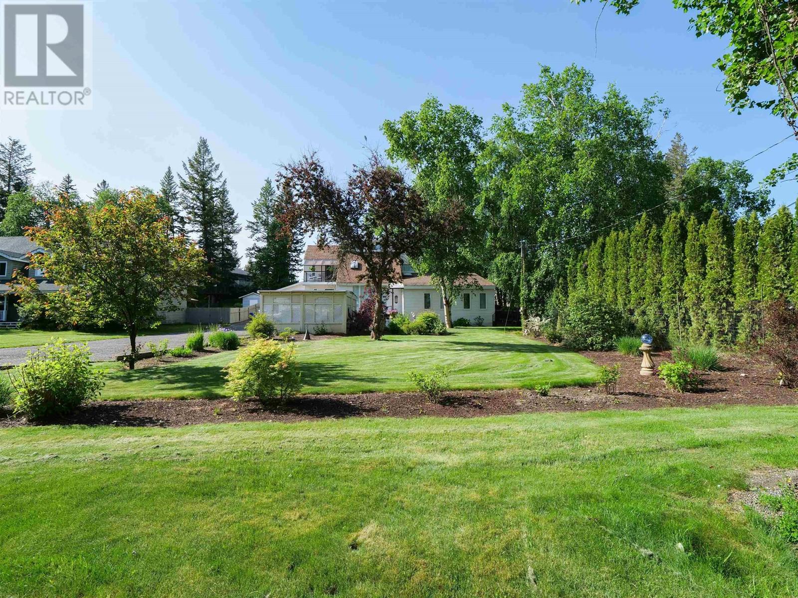 Property at 1750 BEACH CRESCENT image 3