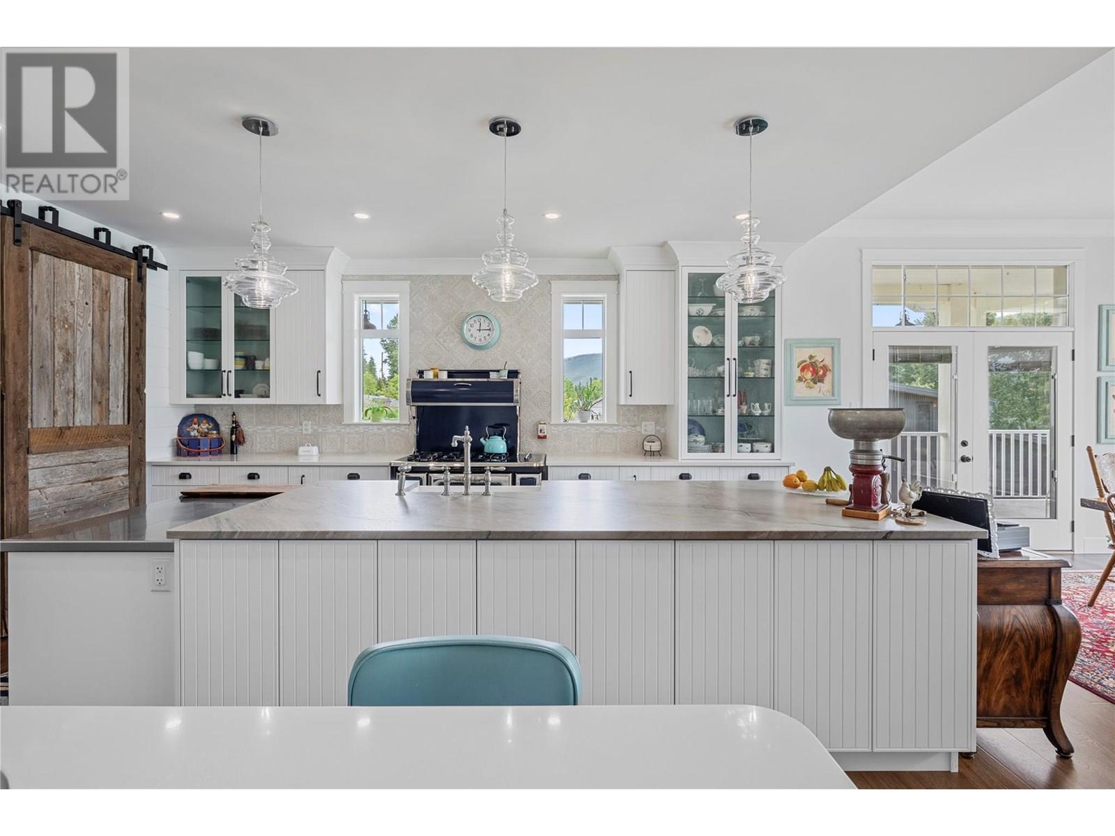 3828 Parri Road, Sorrento, British Columbia  V0E 2W1 - Photo 11 - 10354124