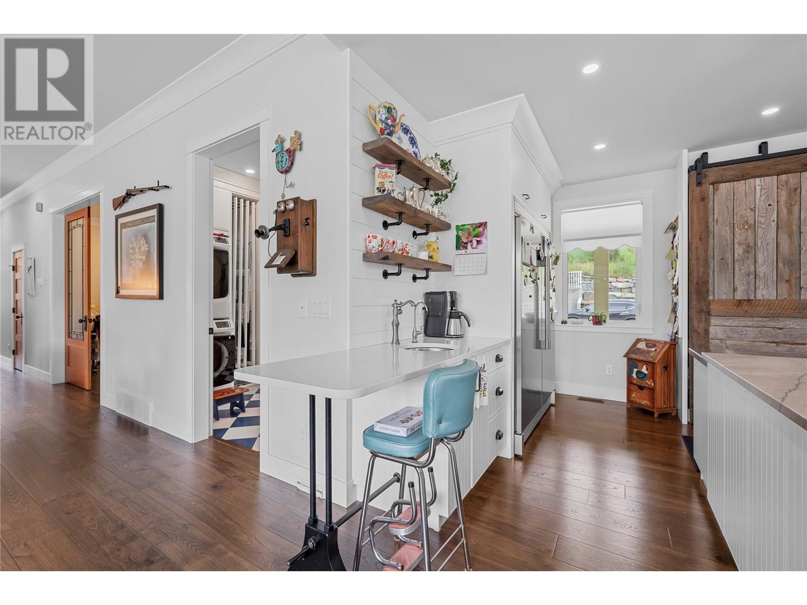 3828 Parri Road, Sorrento, British Columbia  V0E 2W1 - Photo 19 - 10354124