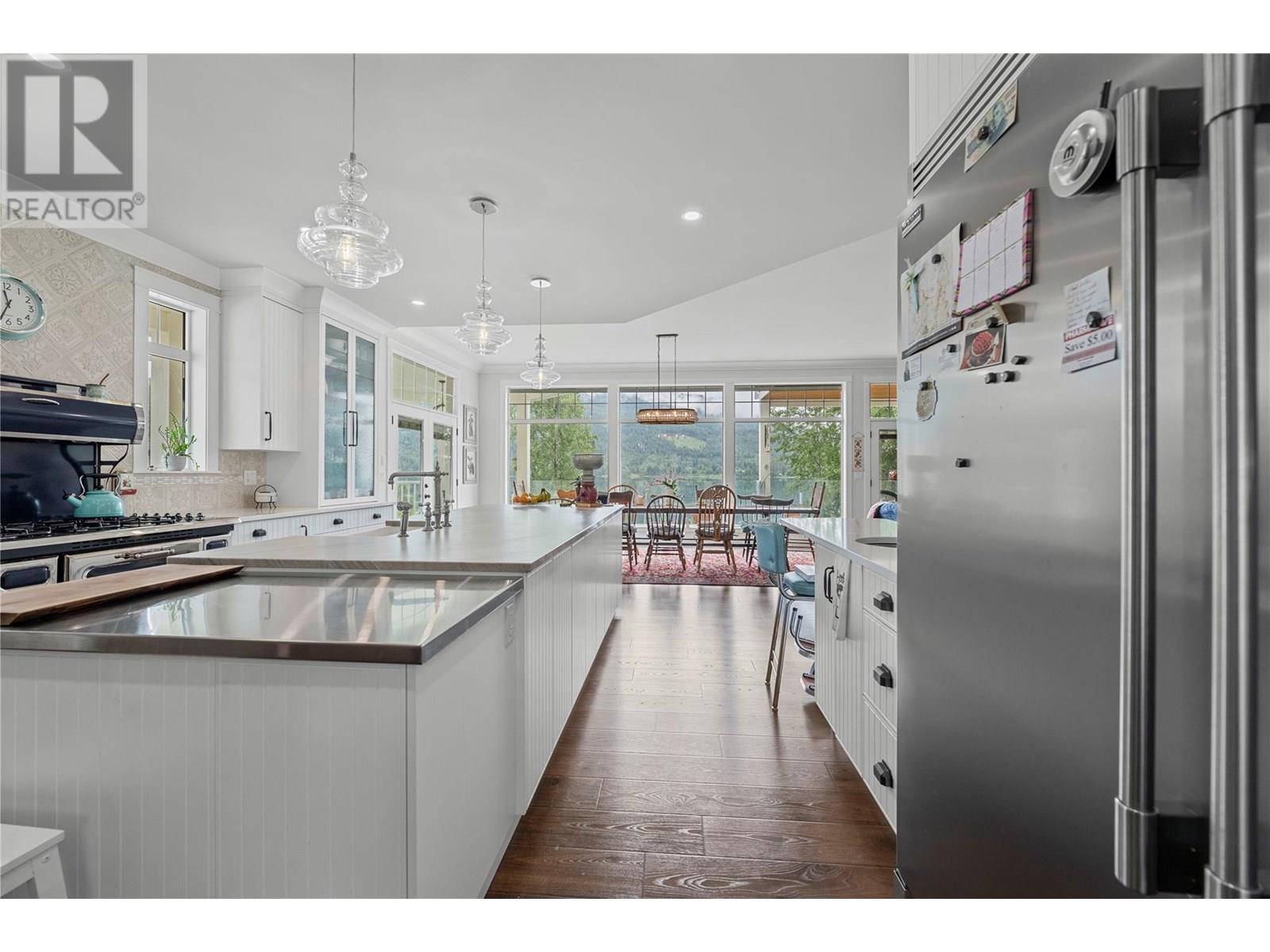 3828 Parri Road, Sorrento, British Columbia  V0E 2W1 - Photo 21 - 10354124