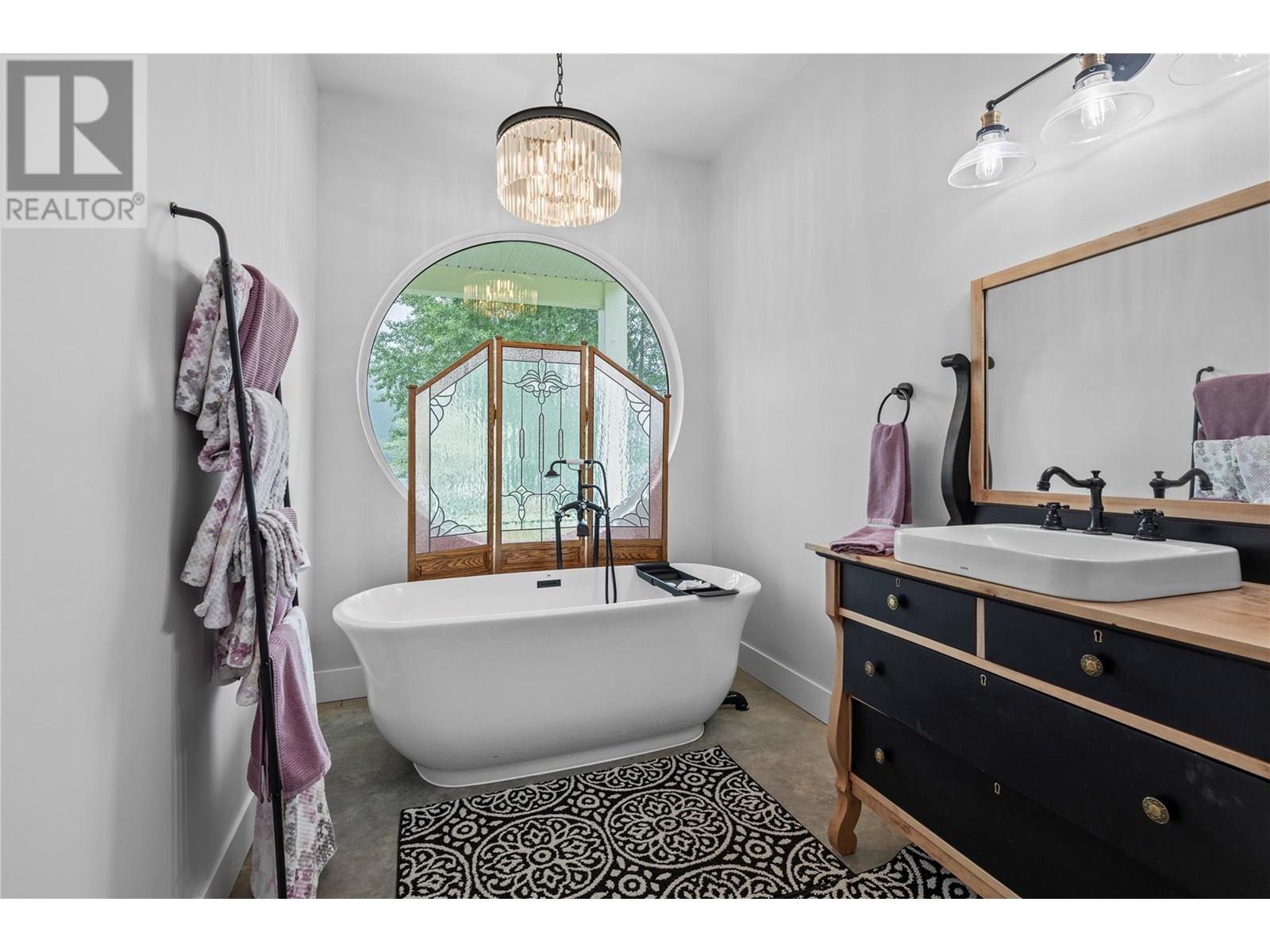 3828 Parri Road, Sorrento, British Columbia  V0E 2W1 - Photo 67 - 10354124