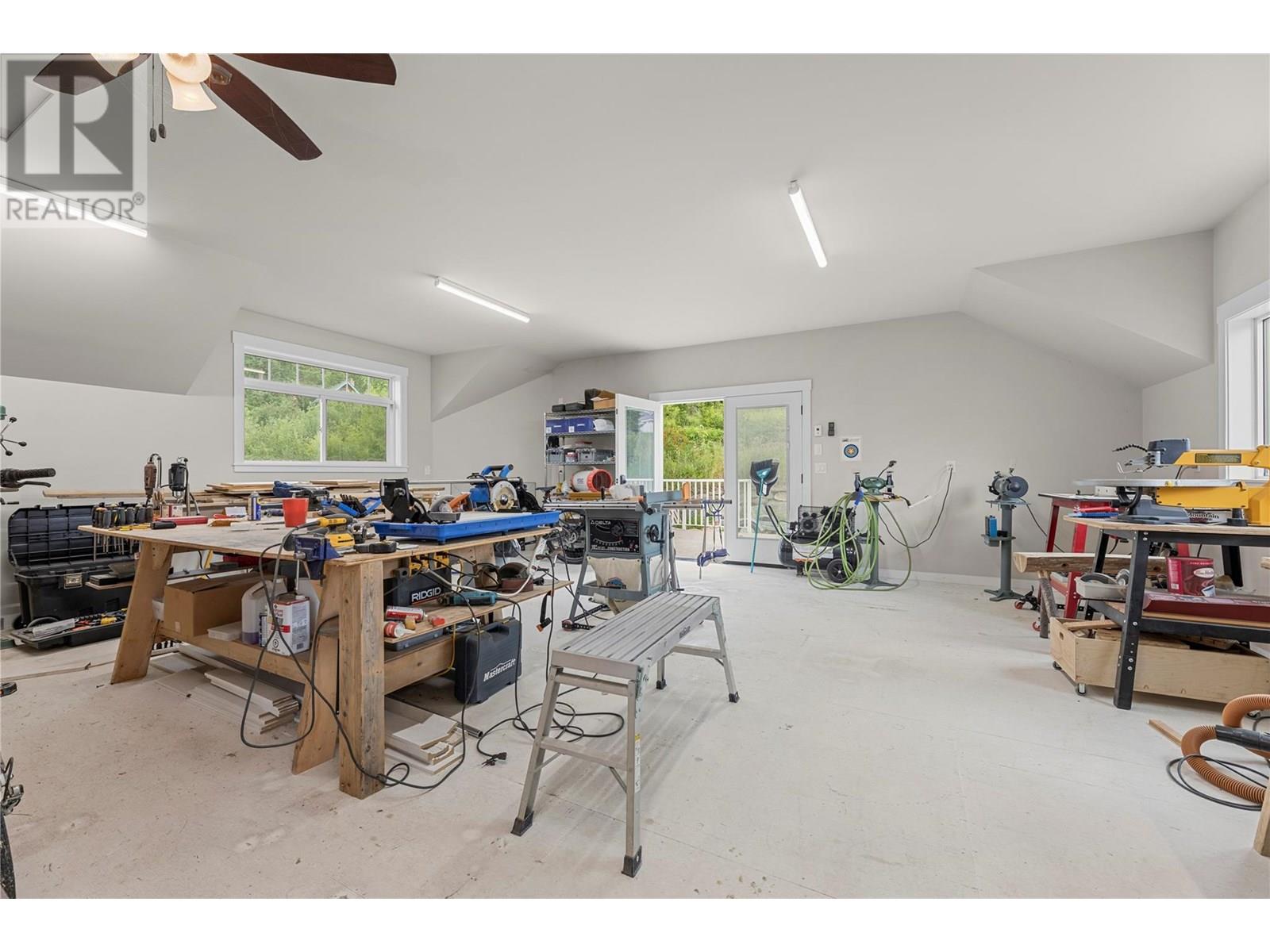 3828 Parri Road, Sorrento, British Columbia  V0E 2W1 - Photo 83 - 10354124