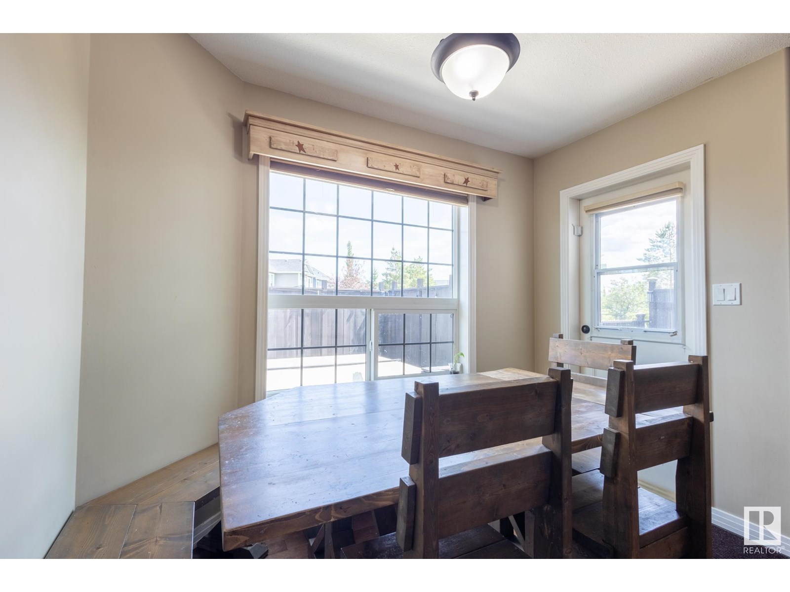 Property at 7280 ESSEX WY image 3