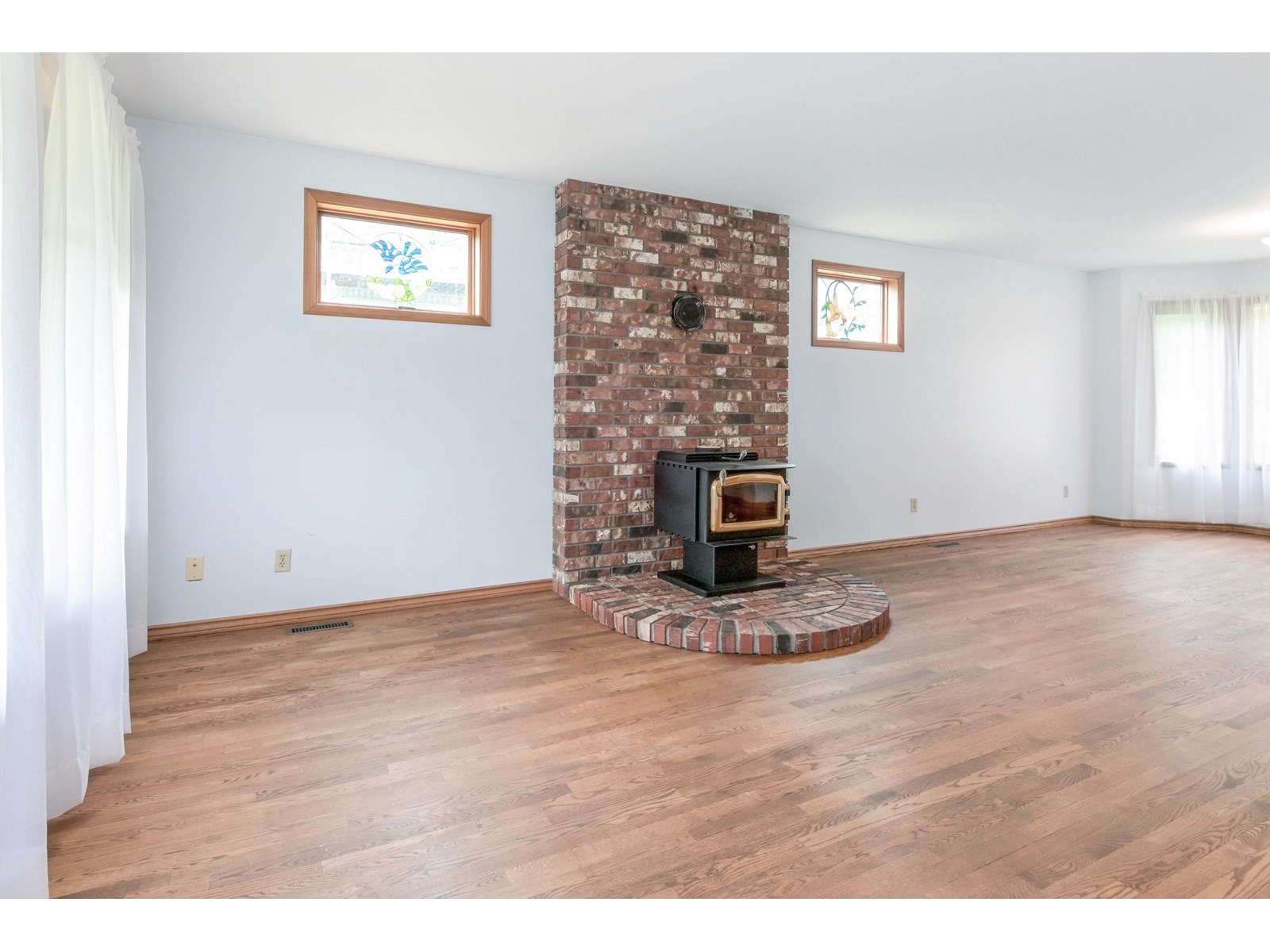 Property at 33845 RICHARDS AVENUE image 5