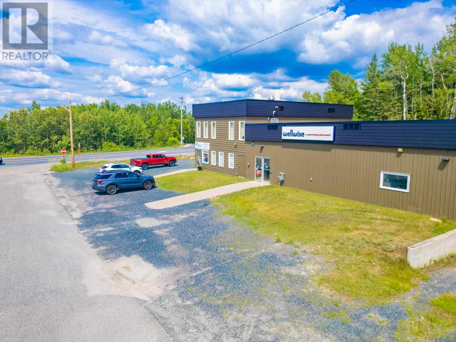 605 Fourth Street, Keewatin, Ontario  P0X 1C0 - Photo 4 - TB251900