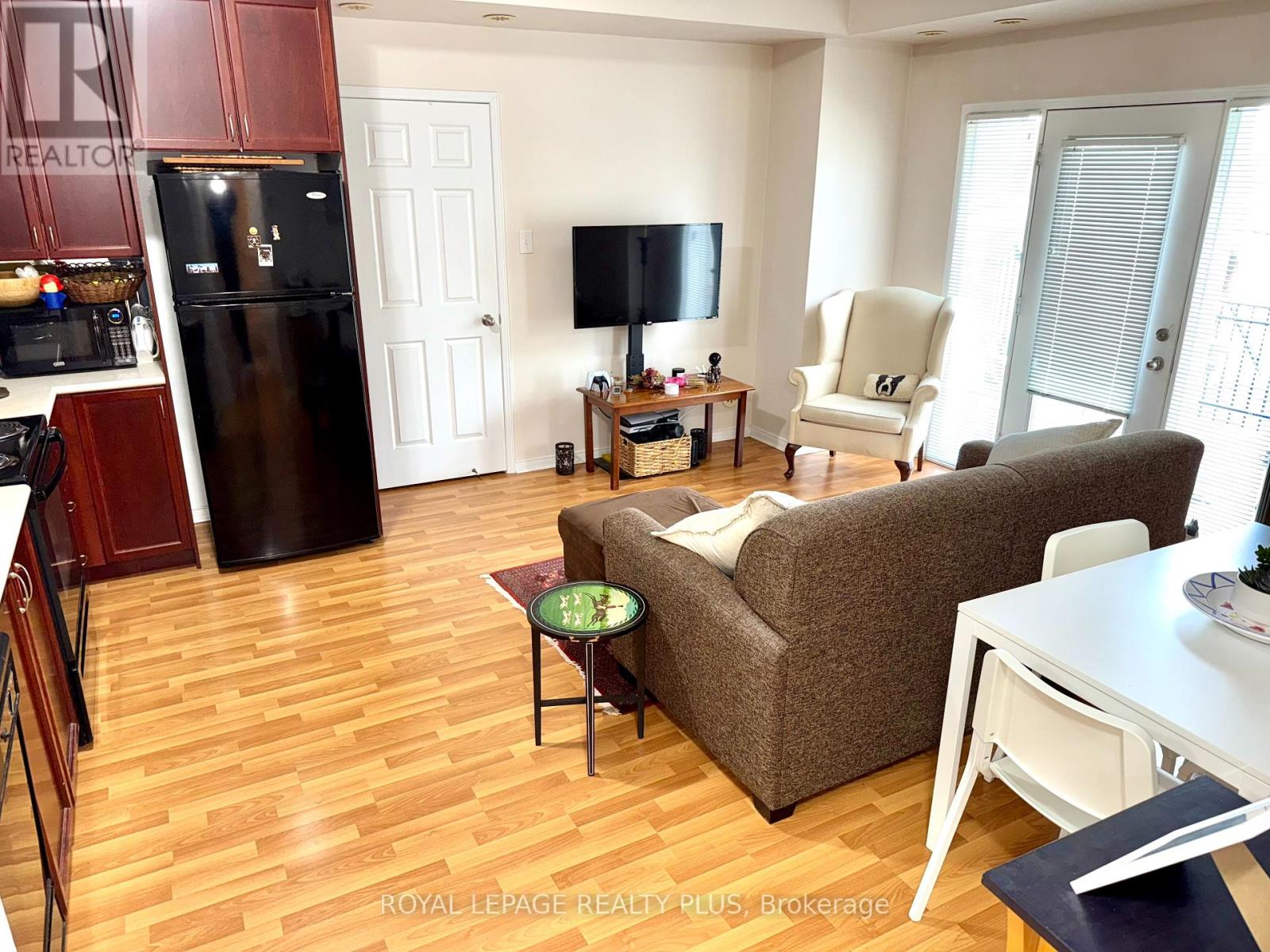 Property at 5 - 3015 DESTINATION DRIVE image 4