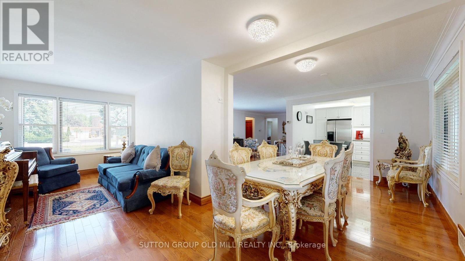 9 Westmount Park Road, Toronto, Ontario  M9P 1R4 - Photo 12 - W12250956