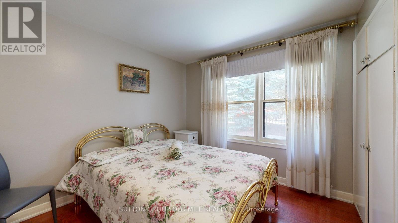 9 Westmount Park Road, Toronto, Ontario  M9P 1R4 - Photo 15 - W12250956