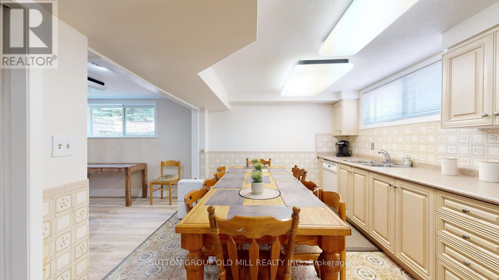 9 Westmount Park Road, Toronto, Ontario  M9P 1R4 - Photo 18 - W12250956