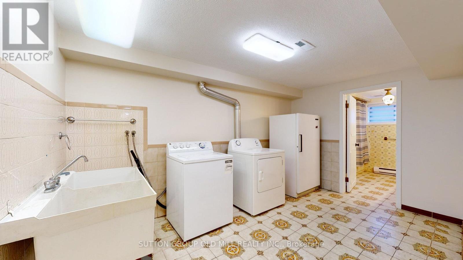 9 Westmount Park Road, Toronto, Ontario  M9P 1R4 - Photo 22 - W12250956
