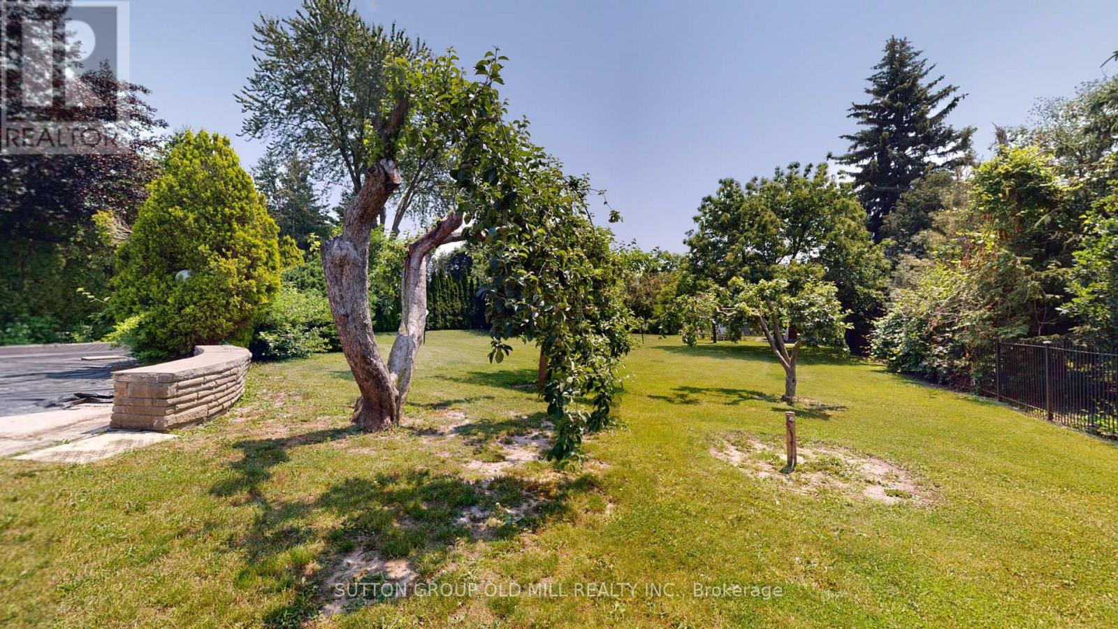 9 Westmount Park Road, Toronto, Ontario  M9P 1R4 - Photo 25 - W12250956
