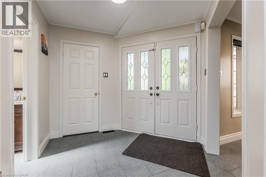 561 Phoebe Crescent, Burlington, Ontario  L7L 6H6 - Photo 6 - 40741452