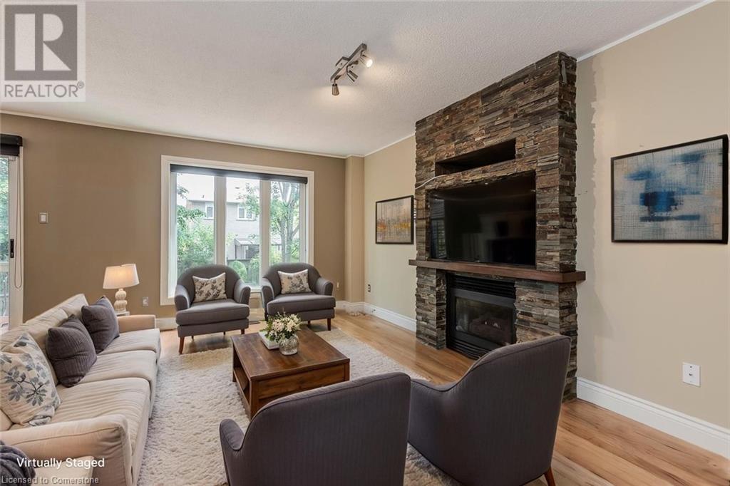 561 Phoebe Crescent, Burlington, Ontario  L7L 6H6 - Photo 9 - 40741452