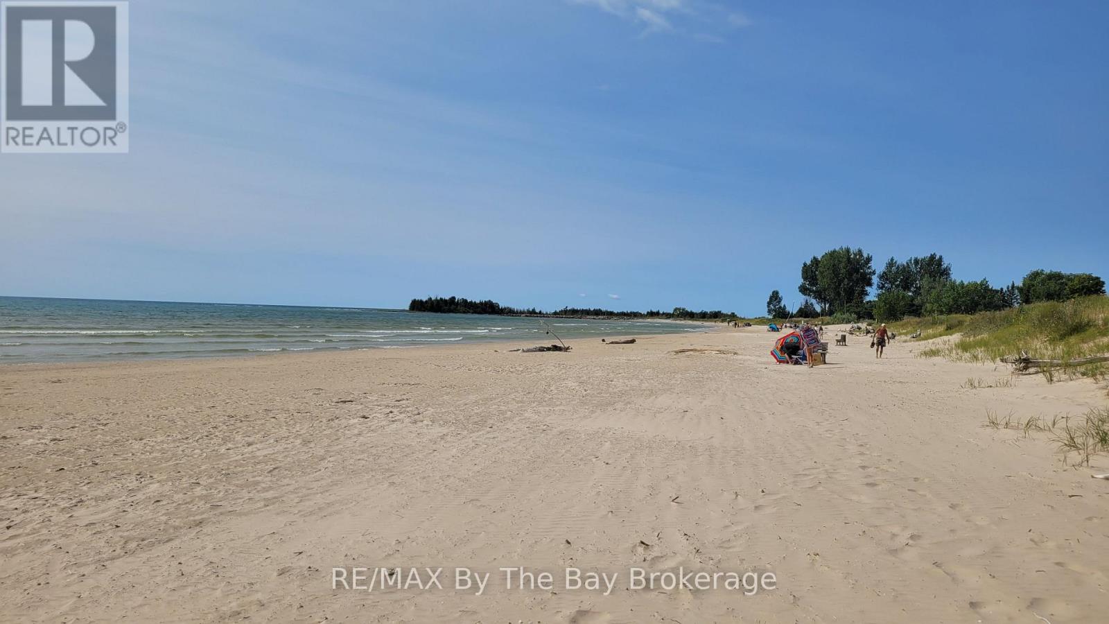 1120 King Edward Avenue, South Bruce Peninsula, Ontario  N0H 2G0 - Photo 3 - X12251015