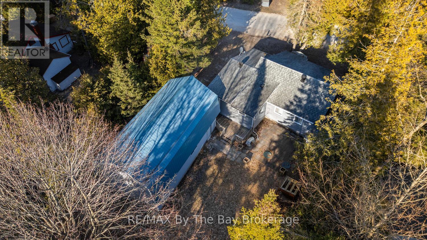 1120 King Edward Avenue, South Bruce Peninsula, Ontario  N0H 2G0 - Photo 31 - X12251015