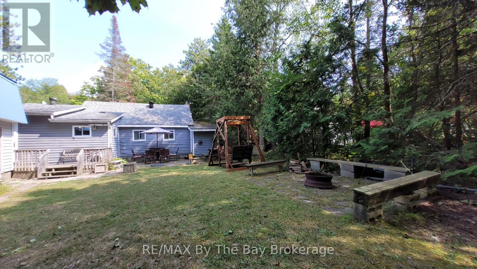 1120 King Edward Avenue, South Bruce Peninsula, Ontario  N0H 2G0 - Photo 38 - X12251015