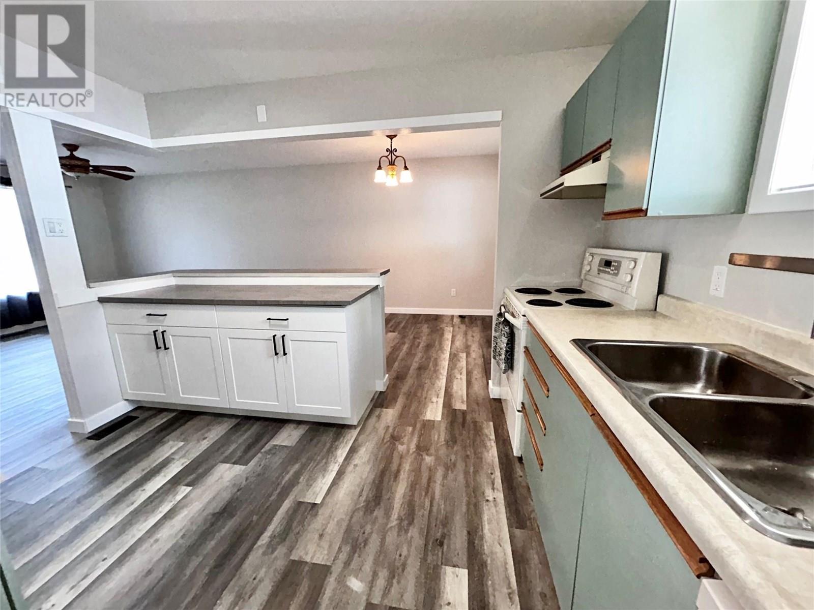 Property at 104 Gwillim Crescent image 3