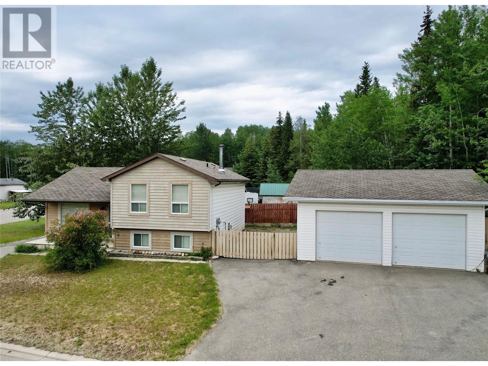 Property at 104 Gwillim Crescent image 1