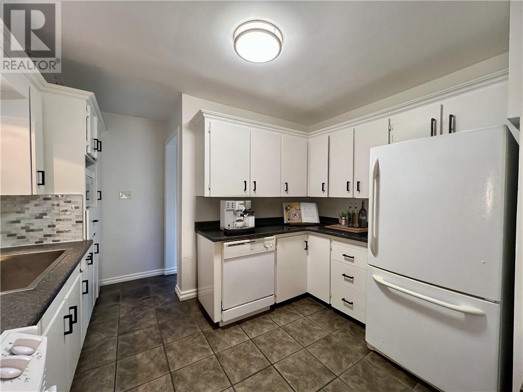 Property at 114 Adams image 3