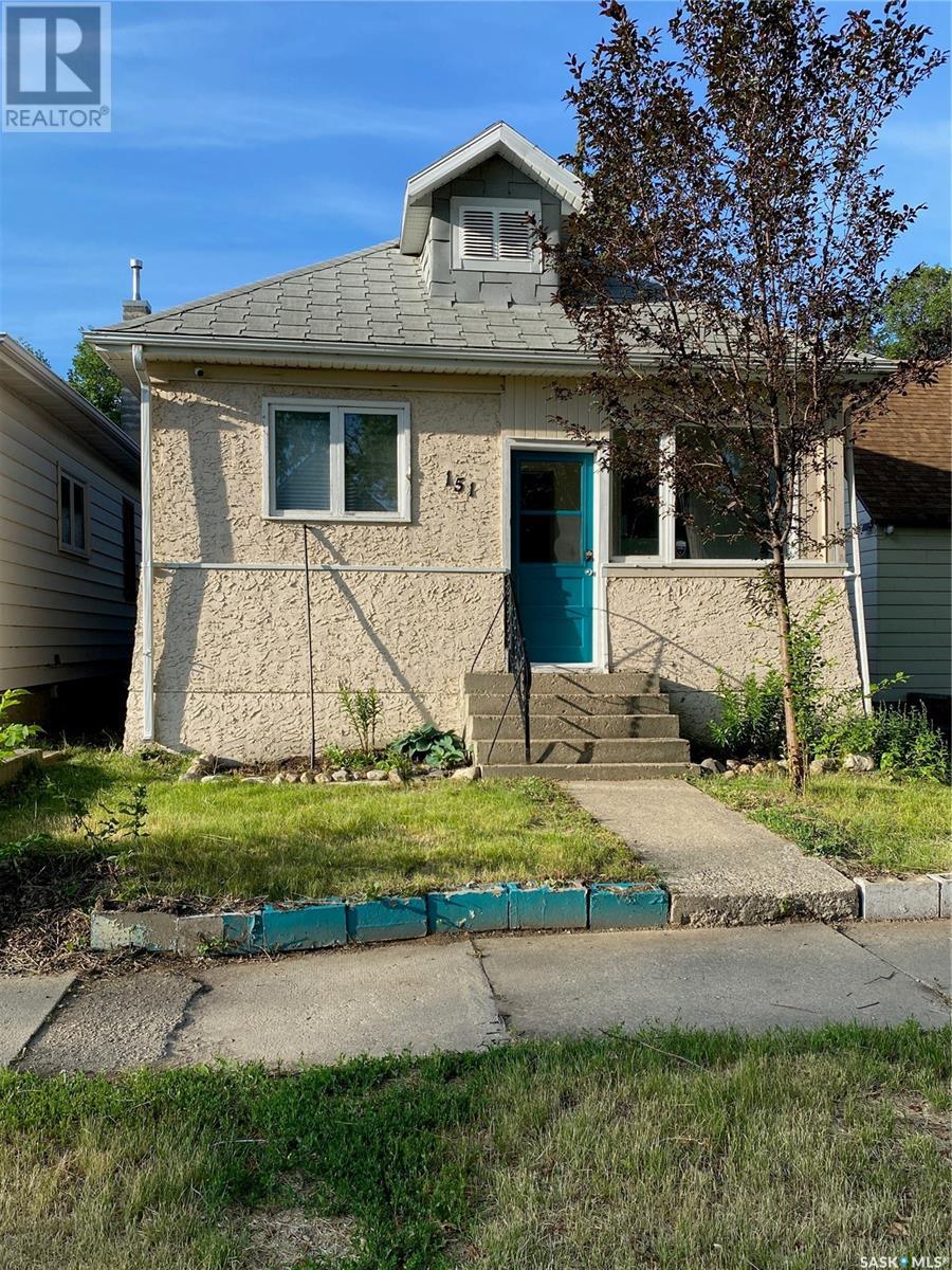 Property at 151 Coteau STREET W image 2
