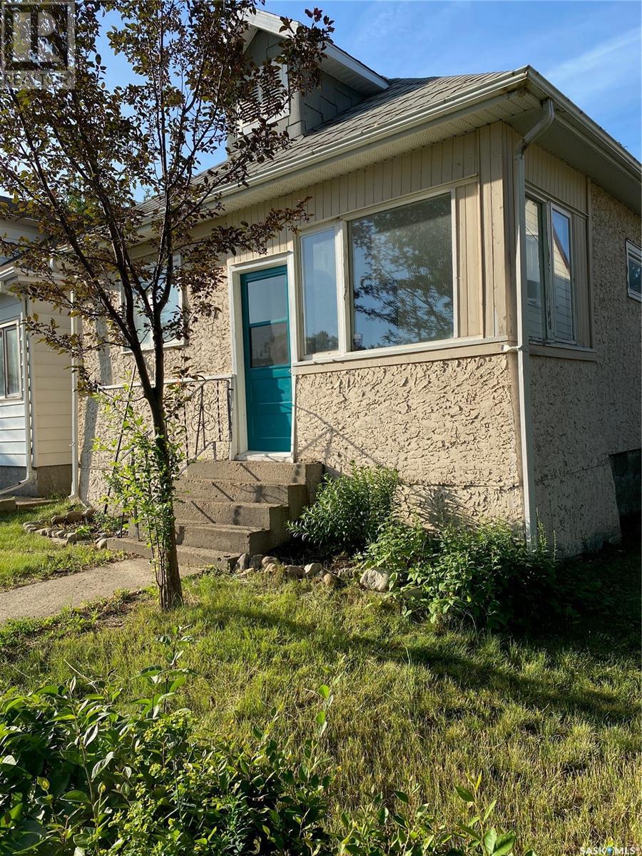 Property at 151 Coteau STREET W image 3