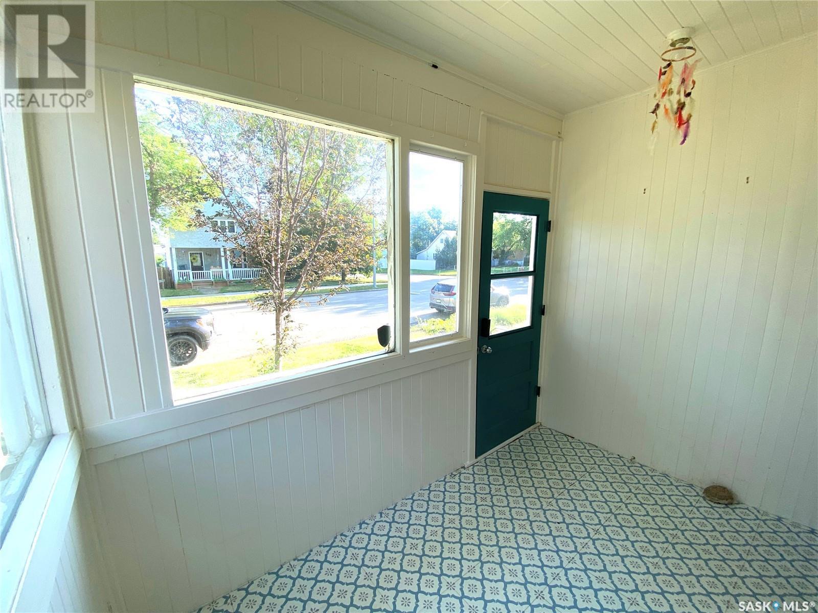 Property at 151 Coteau STREET W image 4