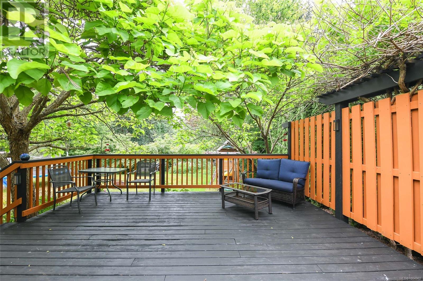 8732 Paulsen Rd, Black Creek, British Columbia  V9J 1J8 - Photo 2 - 1004962