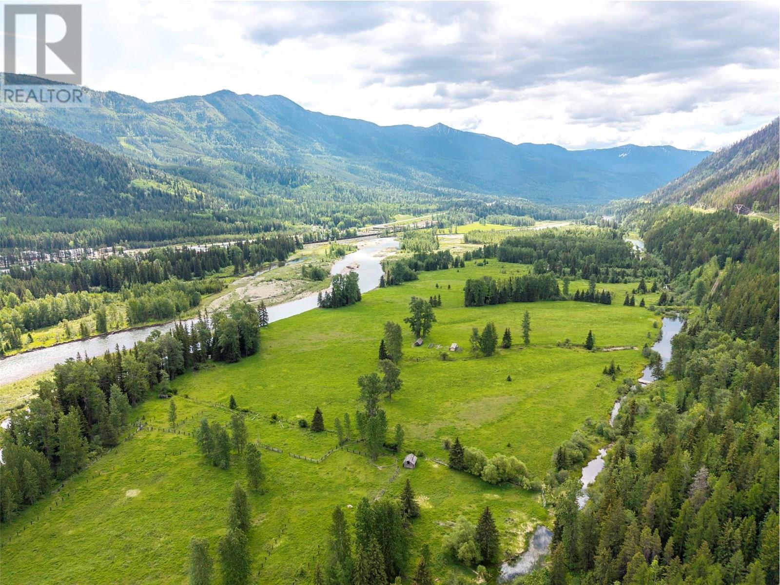 1280 Matevic Road, Sparwood, British Columbia  V0B 2G1 - Photo 9 - 10351664