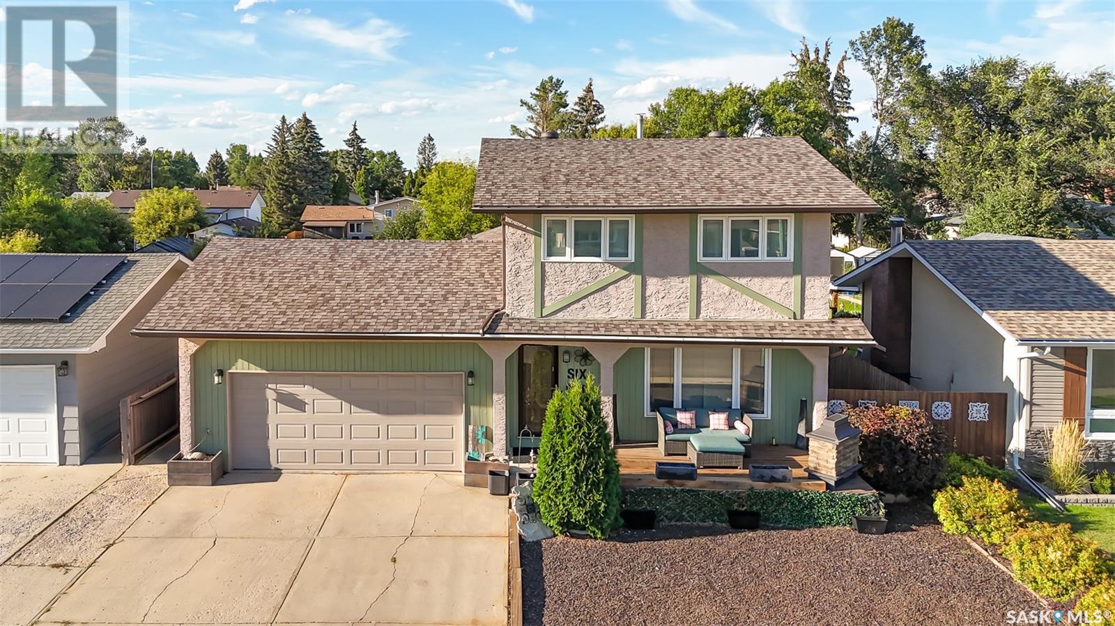 Property at 6 Aster CRESCENT image 1
