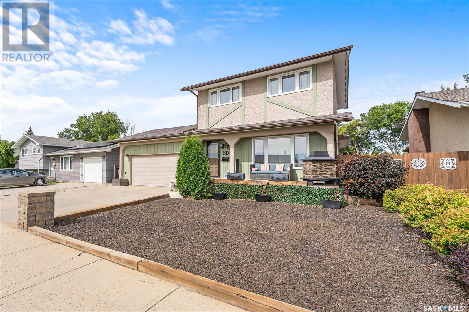 Property at 6 Aster CRESCENT image 3