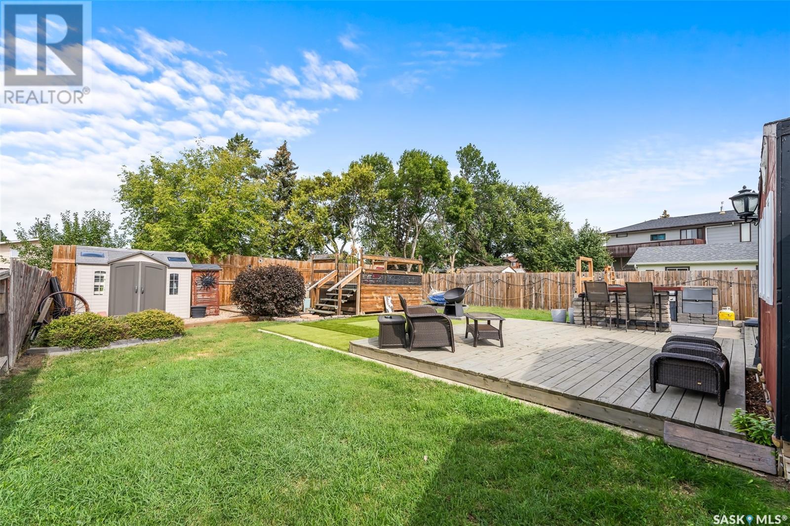 Property at 6 Aster CRESCENT image 4