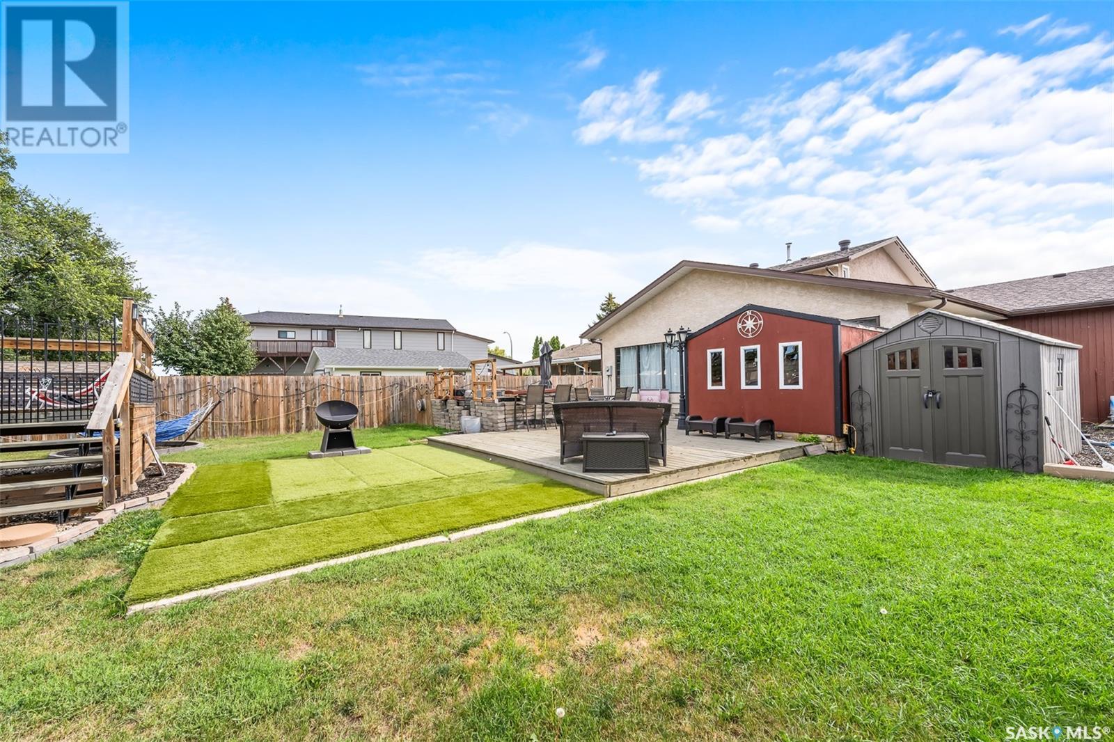 Property at 6 Aster CRESCENT image 5