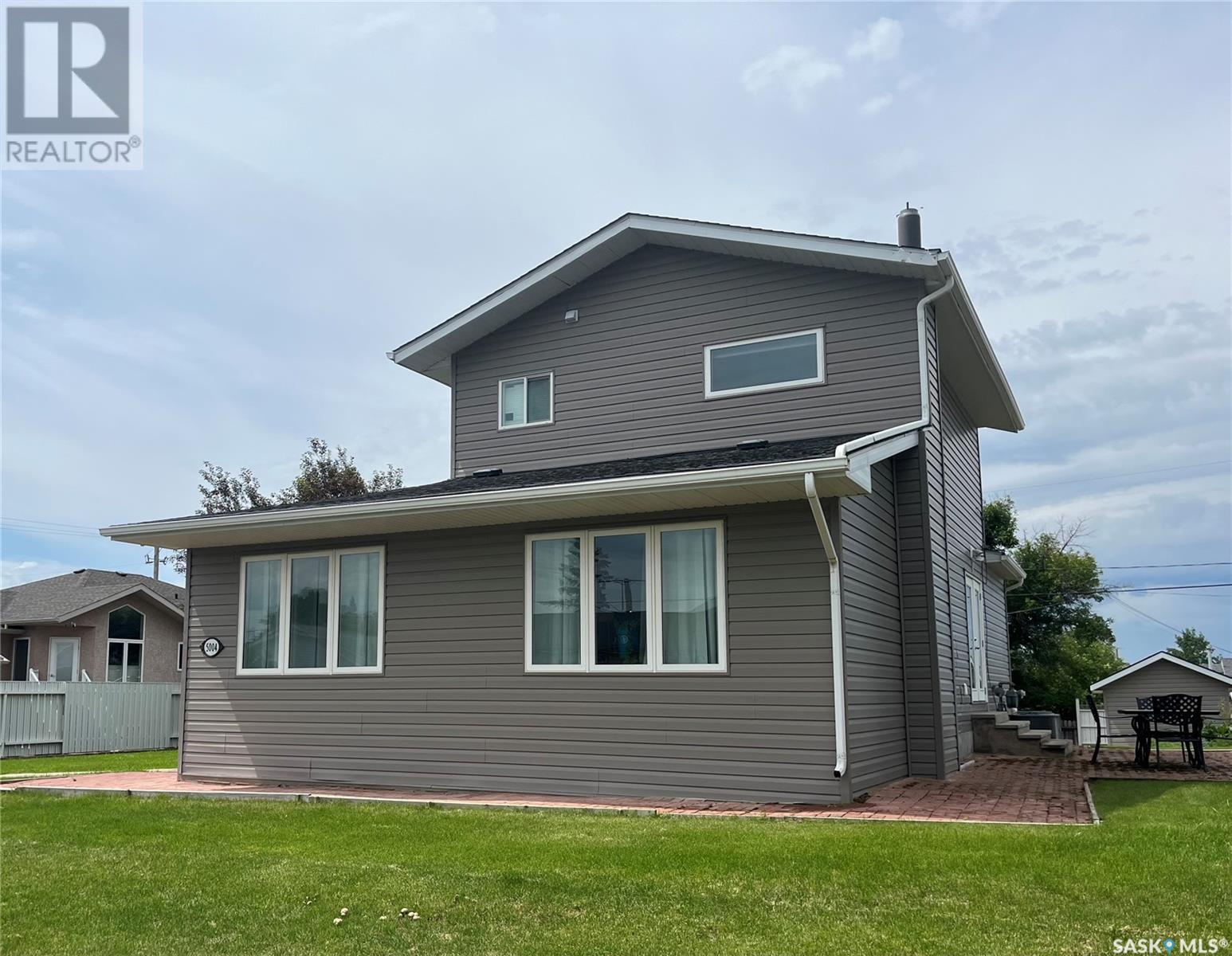 5004 Telegraph STREET, macklin, Saskatchewan