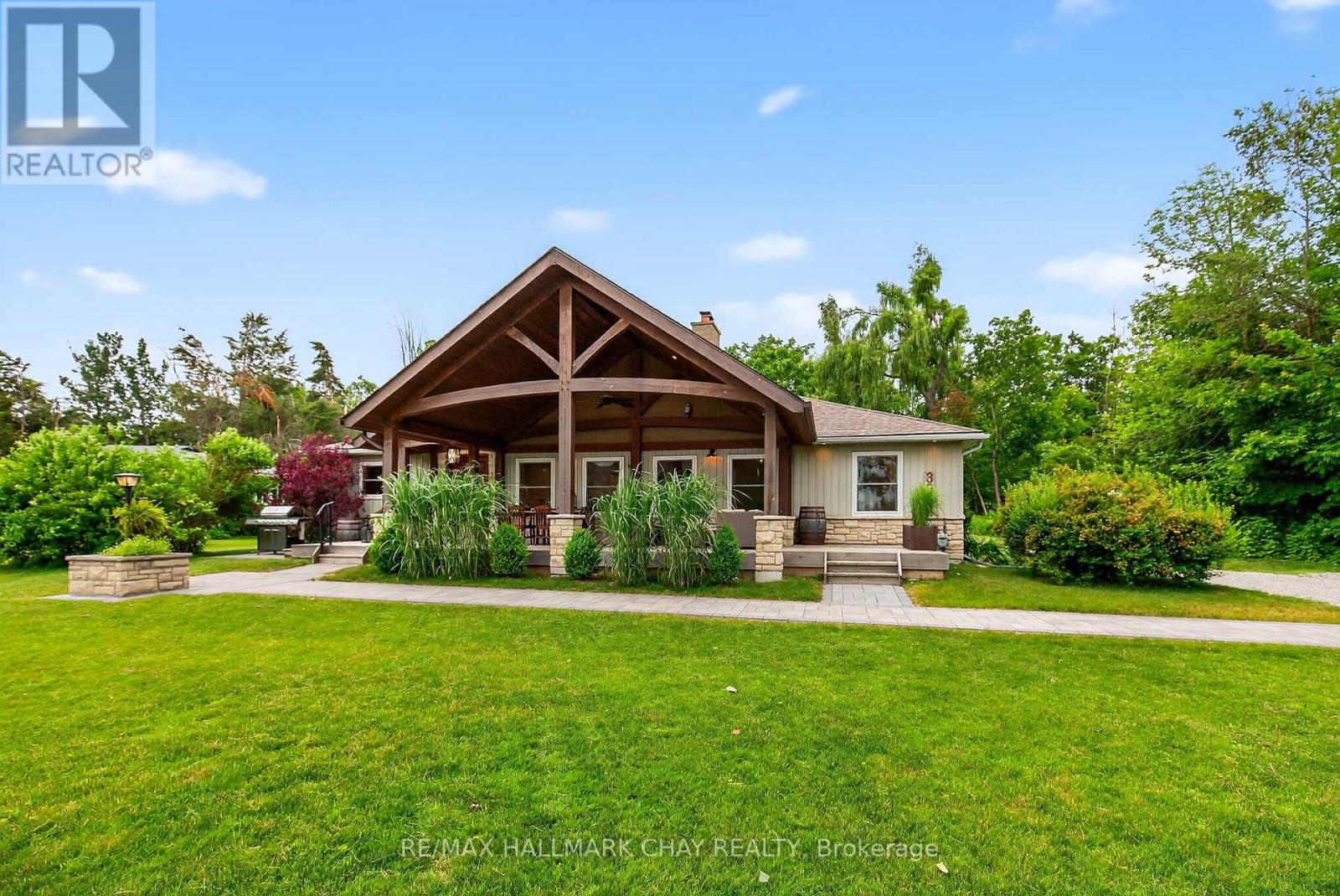 Property at 3954 LAKEVIEW ROAD image 3