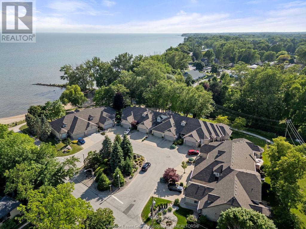 Property at 12 LAKESIDE CR image 2