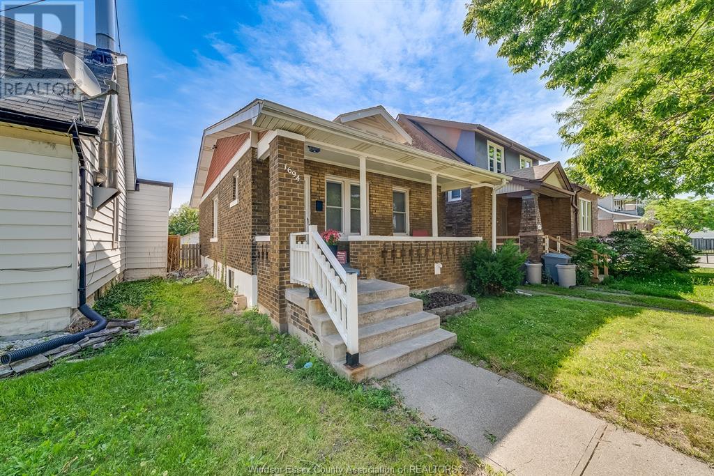 Property at 1694 MERCER image 2