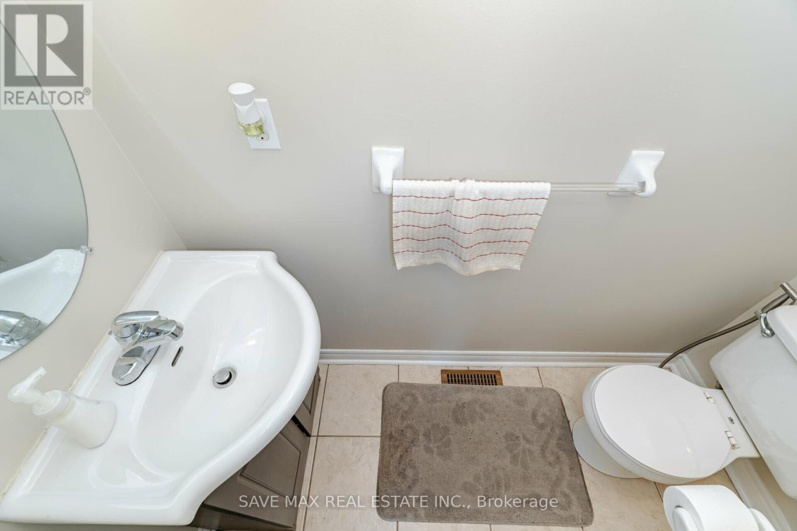 5669 Freshwater Drive, Mississauga, Ontario  L5M 7G1 - Photo 19 - W12251081