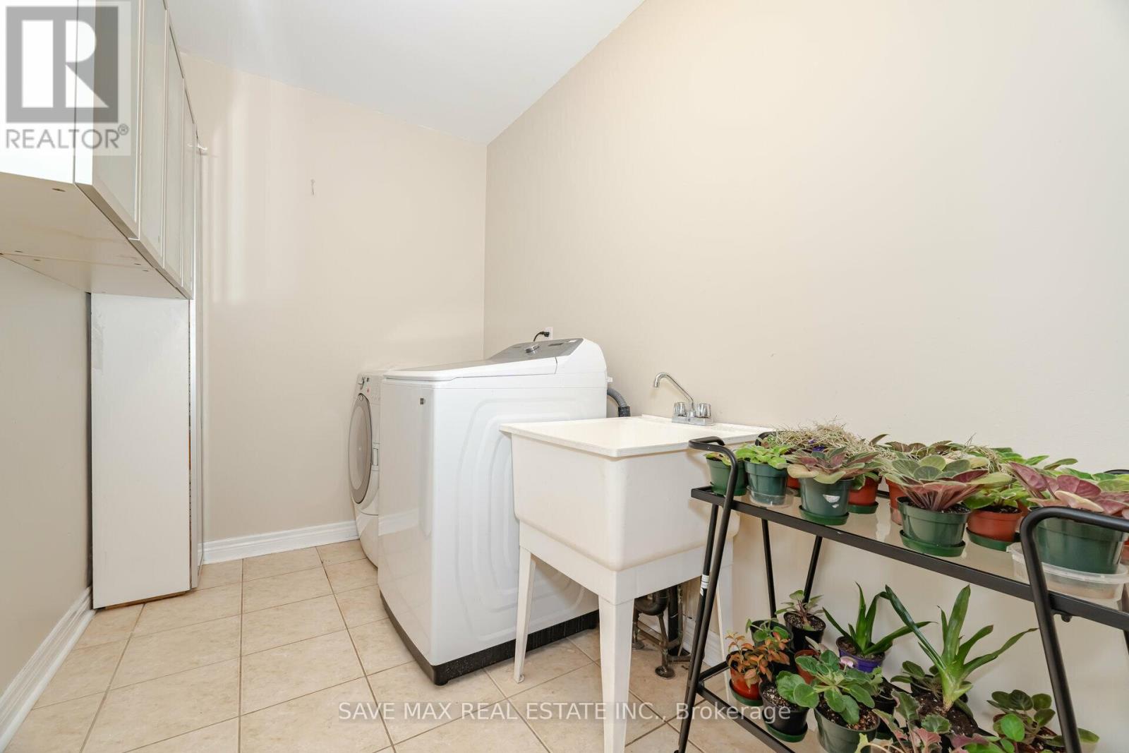 5669 Freshwater Drive, Mississauga, Ontario  L5M 7G1 - Photo 20 - W12251081