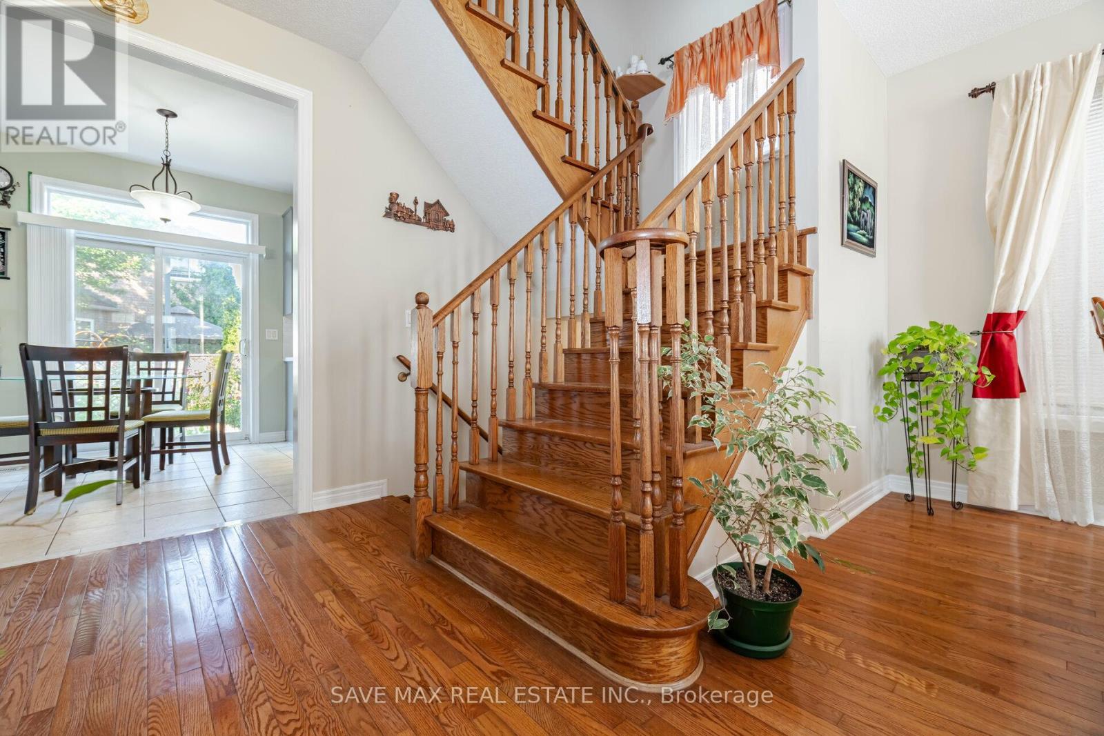 5669 Freshwater Drive, Mississauga, Ontario  L5M 7G1 - Photo 21 - W12251081